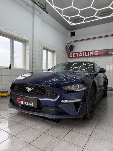 Ford Mustang w 777 Studio, Wieliczka