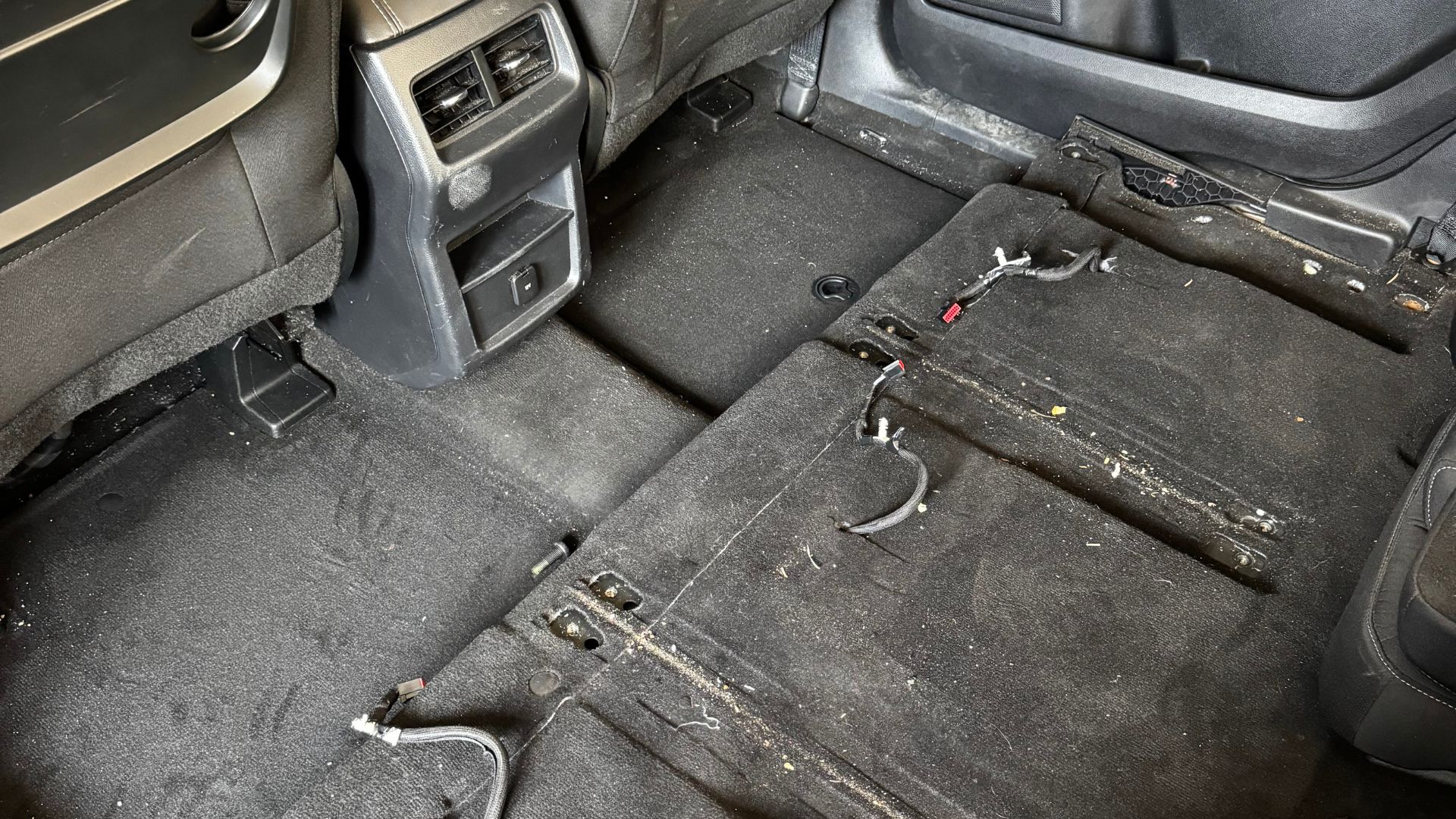 Ford S-MAX przed czyszczeniem